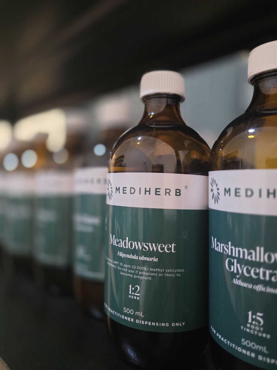 Practitioner-grade herbal medicine bottles